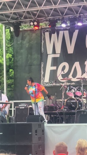 Mamie White Sings 'Coal Miner's Daughter' at Festival