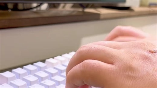 雷柏V700 DIY-98键客制化键盘测评 告别千元溢价！雷柏V700 DIY-98键客制化键盘，颜