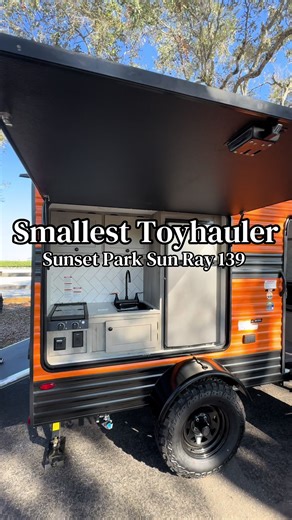 Smallest Toy Hauler Tour: Sunset Park Sun Ray 139
