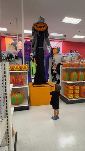 Always happy to see #halloweenanimatronics! Some good not super scary ones at ‪@target‬ #explore ￼