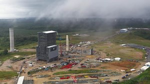 Le chantier d'infrastructure d'Ariane 6 touche à sa fin : en 2 ans, c'est bien plus qu'une zone de lancement qui est sortie de terre au Centre spatial guyanais. Retour en image sur ce chantier hors normes. | CSG Centre spatial guyanais