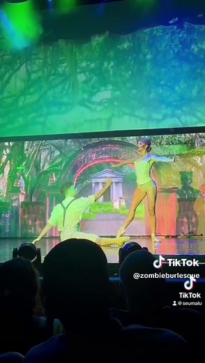 #zombieburlesque hottest Zombies in town 🧟‍♂️🧟‍♀️ #vegasshow We love all the footage you guys share from the show 🙏🏻💚