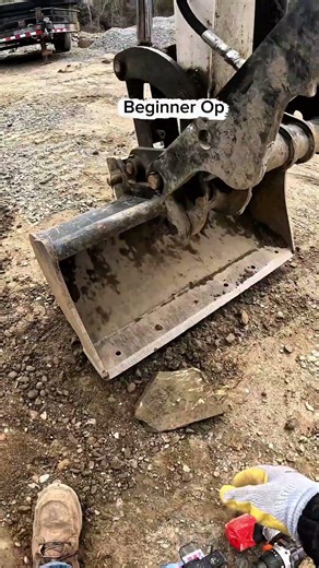 Beginner Operator vs Expert Operator #skills #bluecollar