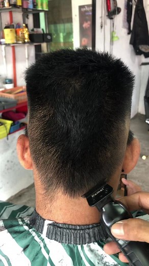 BURSTFADE SHAVING PROCESS #credittotheownerofthismusic #uhawcover #tutorial #reelsvideo #reelsviral #buhaybarbero #clearprocess #highlight #barbercommunity #barberlife | ANDIS BS