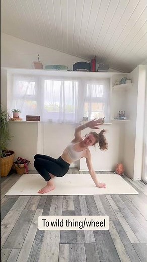 Try these Malasana (Yogi squat) transitions ⬇️ #vinyasaflow #yogasequence #yogaflow #yogapractice