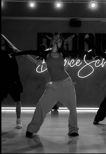Floorwork Dance Techniques: Mastering the Art of Movement
