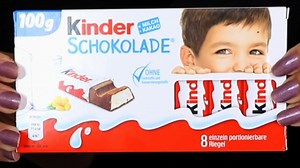 35K views · 1.4K reactions | ASMR GIANT CHOCOLATE ICE CREAM BON BONS, KINDER CHOCOLATE BARS, CREAM ROLL CAKE, CRUNCH ICE CREAM 먹방 | Kim&Liz ASMR | Facebook