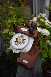 Canvas Stand, Handmade Oak Embroidery Hoop Stand: Adjustable Cross Stitch Frame Holder - Etsy