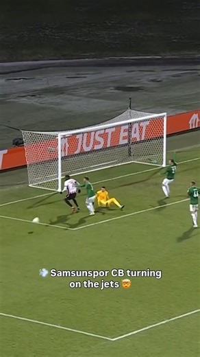 What a run from Rick van Drongelen 🥵 #UECL | Samsunspor | UEFA Europa League