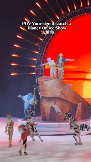 𝒜𝒹𝓇𝒾𝒶𝓃𝒶 𝒮𝓉𝑒𝓅𝒽𝒶𝓃𝓎🌸 𝙎𝙤𝘾𝙖𝙡 𝙈𝙤𝙢 𝘾𝙤𝙣𝙩𝙚𝙣𝙩 𝙘𝙧𝙚𝙖𝙩𝙤𝙧 | Disney on Ice was absolutely Magical!!✨❄️🐭 Join Mickey and friends as they hit the DJ turntables remixing classic Disney tunes to some fan... | Instagram