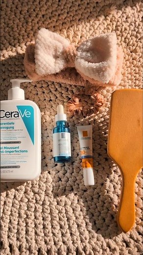 Simple Acne-Prone Skin Routine | CeraVe Cleanser, Serum & SPF50 ! Review