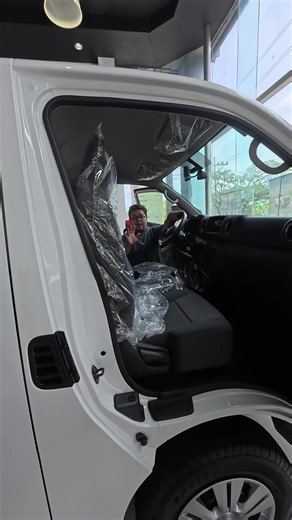 Mitsubishi officially has a van again in its lineup: the Versa Van. It’s a revived nameplate, but at its core, it's a rebadged Nissan Urvan. We want to see it up close, so we went to the Mitsubishi Sta. Rosa dealership to take a closer look. #topgearph #MitsubishiVersaVan #MitsubishiMotorsPH | Top Gear Philippines