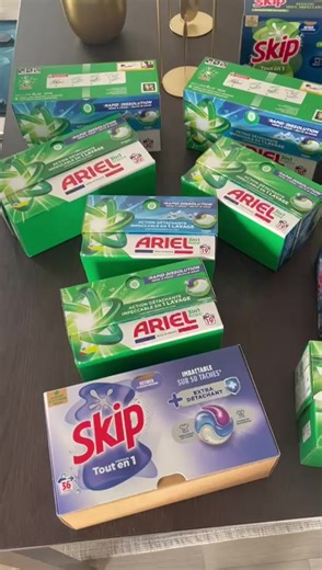🔥 STOP ! Si ton linge ressort encore taché… tu utilises la mauvaise lessive ! Avec Ariel Pods et Skip Tout-en-1 💥 ✔️ Élimine les taches difficiles ✔️ Linge ultra propre ✔️ Parfum frais qui dure longtemps Une seule capsule, et ton linge ressort comme neuf ! ✨ Stock limité… premier arrivé, premier servi ! 🛒 #BonPlanTikTok #LessiveMagique #TikTokMademoile #PourT#vicamerountiktok🇨🇲