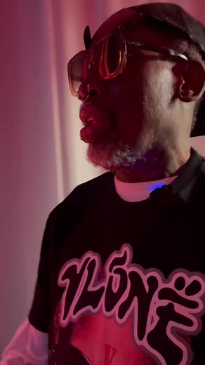 Its. Wedding. Crashing. Season.