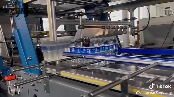 one piece high speed wrapping macine,test the machine before delivery.#factoryprice #machinefactory #shrinkwrappingmachine