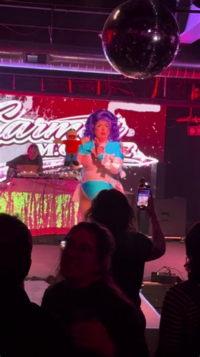 A puppet walks into a bar… 👀 #drag #disney #dragqueen #fyp #foryoupage