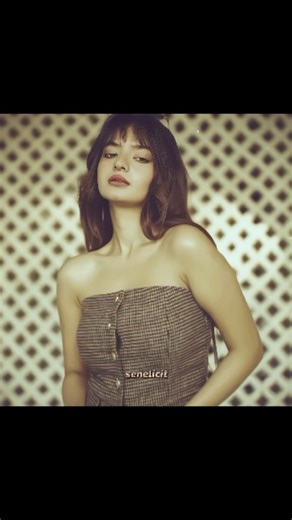 akansha🦋 on Instagram: "CHAMELEON BY ANUSHKA SEN IS OUT GUYS🦎 so proud of our gurl🫶 @anushkasen0408 #anushkasen #senelicit #chameleon #chameleonbyanushkasen #anushkians #chameleonbyanushka #exploreedit"