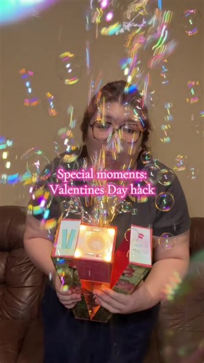 The low effort Valentine’s Day hack you need. @Send a Cake #sendacake #ExplosionBox #BubbleBox #bestvalentinesdayever #valentinesdaygiftideas