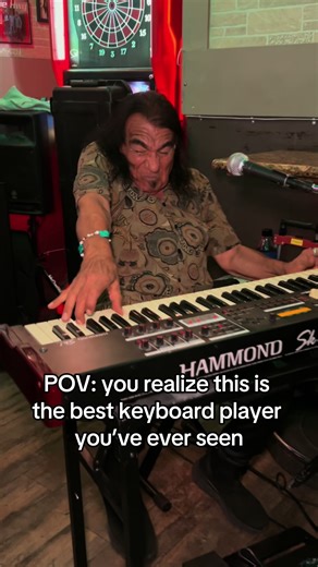 Nobody can play like my pops! Hammond Sam always bringing the heat!! 🔥🔥🔥 . . . #livemusic #BornIntoMusic #RunsInTheFamily #hammond #MusicIsLife