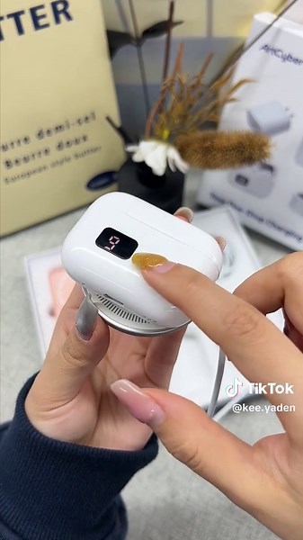 This 6 in 1 gift set comes with everything you need for your smart phone.#chargingcables #phonecharger #wirelesscharger#TikTokShopSpringGlowUp#Greenish
