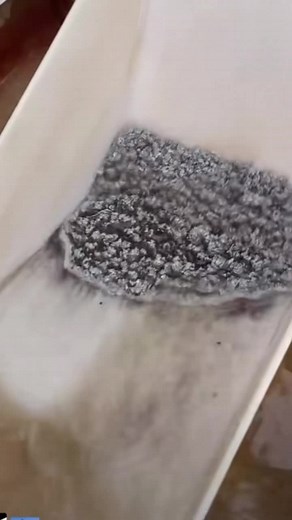 Gold Extraction Process with Mercury | 提取黄金过程视频