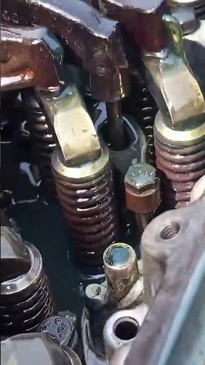 Cummins l10 injector and valve setting #handpumpautomationmotorfixing #engineering #mechanic