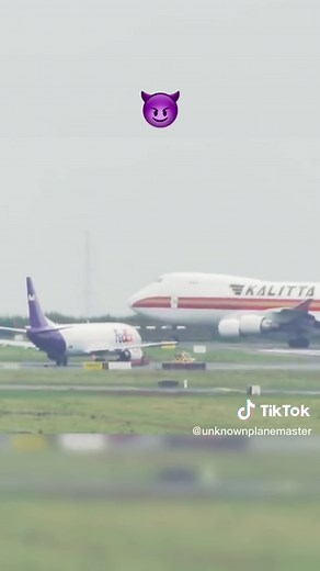 Exploring the Boeing 747 from a New Perspective