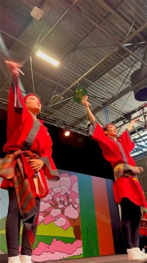毎回大盛り上がりとなる、寶船のカーテンコール！パリ🇫🇷で行われるジャパン・フェス『Japan Expo』のステージでも、会場全体がひとつになるほど熱狂に包まれました。#寶船 #japanexpo
