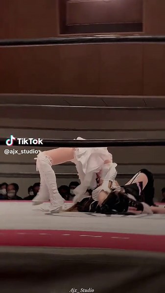 Kumpulan Video Cosplay Manhwa dan Douyin