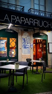 Mergulhe na atmosfera vibrante da Argentina sem sair de Lisboa. No La Paparrucha no Princípe Real, irá encontrar um menu recheado com os sabores autênticos da terra do tango, desde as deliciosas empanadas até aos suculentos cortes de carne. Venha deliciar-se com a verdadeira parrilla argentina! #argentino #lisboa #restaurante #carne #parrilla #empanadas #vinho #tradição #qualidade #celebração #amigos #família #lapaparrucha | La Paparrucha Restaurante Argentino