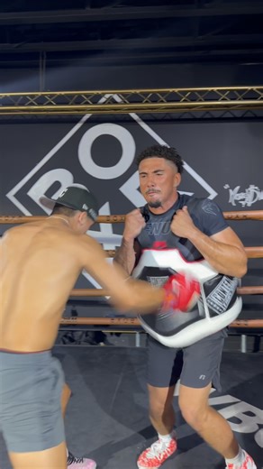 Andrew Morales on Instagram: "🤕 BODY SHOT CHALLENGE W/ PRO BOXER 🤕 @kid.kansas didn’t hold back when I played on @rainbetcom . . . . #tortoise #snake #fyp #iguana #florida #reels #everglades #explorepage✨ #stream #floridaman #explorepage #fypシ #reptile #lizard #content #influencer #thecubantarzan #virals #exotic #boxing #boxr #bodyshots #rainbet"