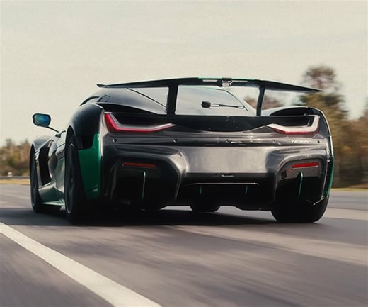 World's Fastest Car in Reverse