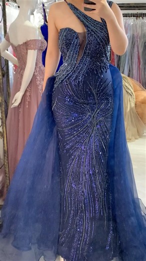 prom and evening queen👑💅🏻 #wholesale #prom #promdressootd #fashiondress #promdress #dressfactory