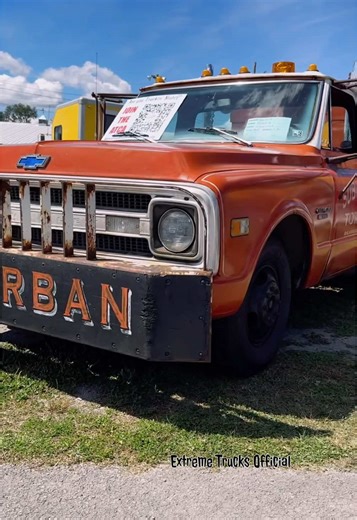 Chevy Custom 30 Tow Truck at NEPA ATCA Show
