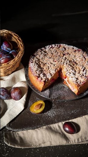 Quick Plum Crumb Cake 🍰 Recipe in the comments👇 #shorts #cake #crumbcake