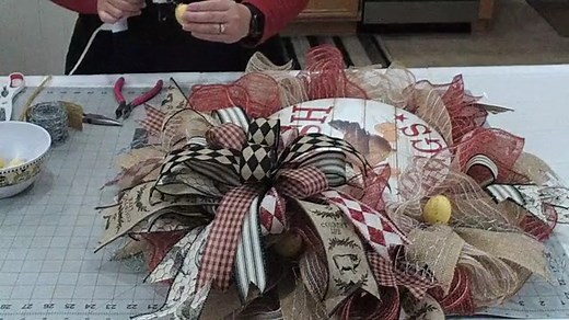 5.3K views · 150 reactions | Learn how to use chicken wire ribbon, feathers and speckled eggs to create an unforgettable Farmhouse Chicken wreath in this step by step video. | Kat's Creations | Facebook