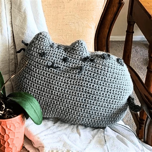 Stylish Crochet Cat Pillow Pattern Which Enhances Décor