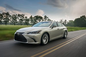 2019 Lexus ES 300h Review: 6 Things to Know