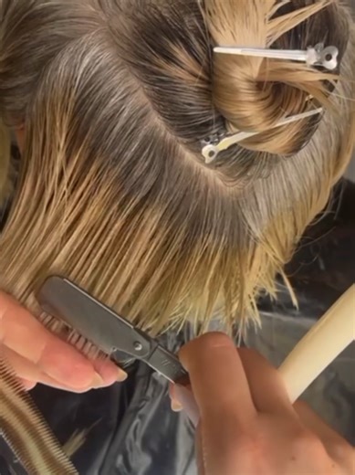 Stylish Razor Cut Techniques by Anna Gladun