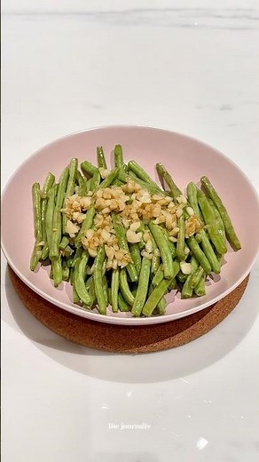 Garlic Sauteed Green Beans recipe! #veganrecipes #chinesefood #vegetables #vegetarianrecipes