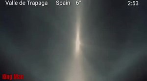 UFO rocket meteor alien or dragon recorded in Spain, mysterious apparition | Mystery Aliens UFO