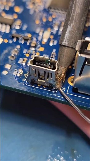 Instead Of Wrapping A Wick Around, Just Went Ahead And Added Plenty Of Solder#solderingstation #flux
