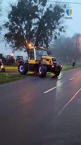 Karácsonyi fénykaraván, feldíszített traktorok menete indult útnak szombat este Zalában✨ Részletek és fotók cikkünkben: https://tinyurl.com/4h7taczp | zaol.hu