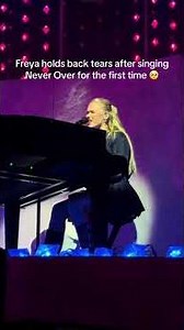 Freya Skye singing "Never Over" (unreleased) for the first time (Houston, September 26, 2026)