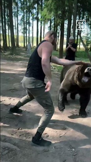 Arslanbek Makhmudov FIGHTS A BEAR again in crazy video before Tyson Fury fight 😱