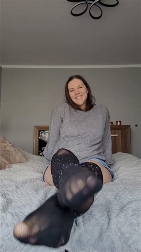 fishnet stockings with red nails (this clip was made quite long time ago and never posted!) 😱🥰