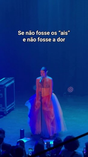 Clarice Falcão: Energia de Capitão Gancho Ao Vivo