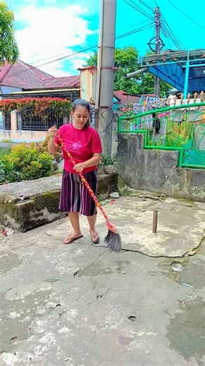 Dad Throws Trash in Front of Mom #feedshorts #shorts #comedy #fyp