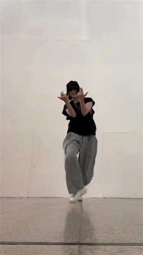Dance Challenge with Maria and Friends