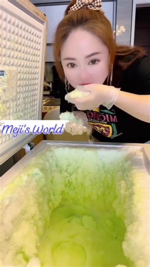 FREEZER FROST SATISFYING #ice #crunchyice #viral #subscribe #subscribers #mukbang #snow #powderyice